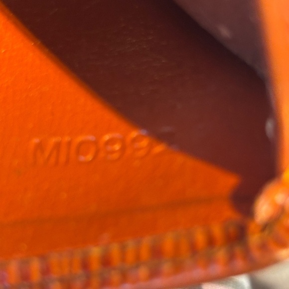 Louis Vuitton Elise Wallet – Vintage Epi Leather – Hand-Painted - Picture 9 of 12